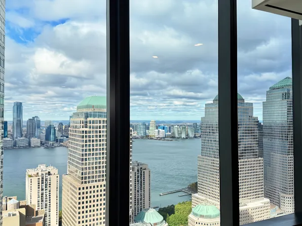 125 Greenwich Street image 1 of 19