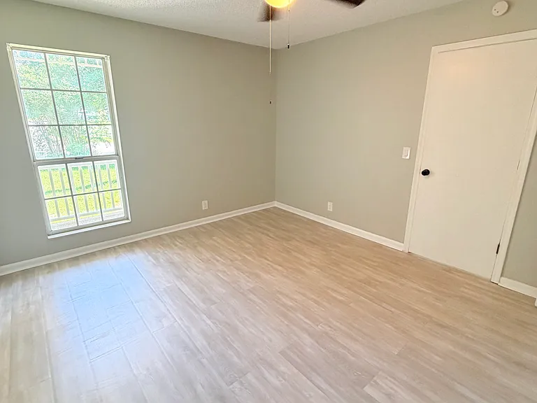 3565 Gondola Dr — Photo 6