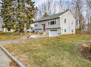 39 Hennessy Dr, Portland, ME 04103