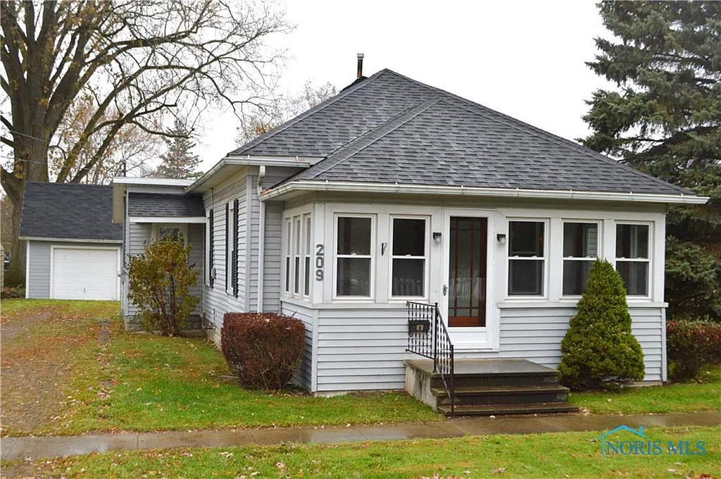 209 Meuse Argonne St photo 1