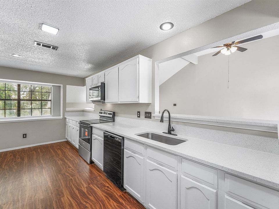 1st image of 1818 Cordova Dr