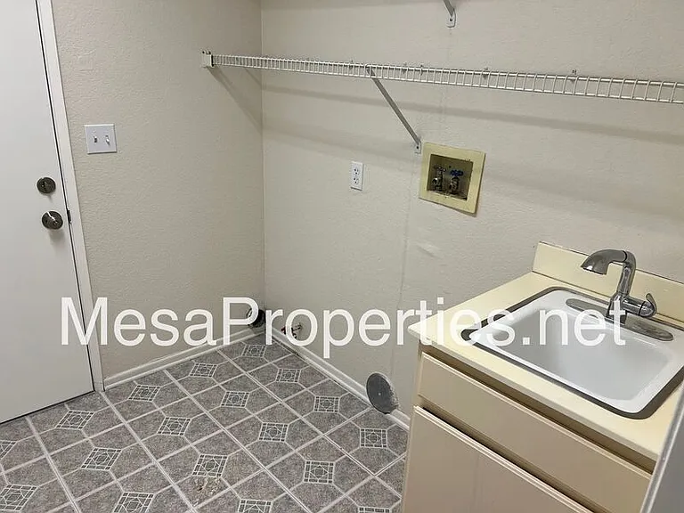 2816 W Fairview Dr — Photo 20
