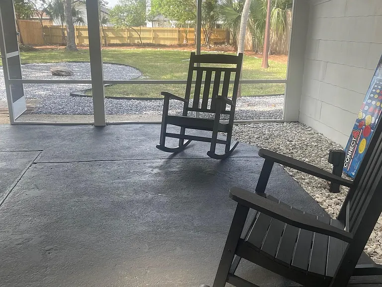 48 NE Saint Augustine Blvd — Photo 27