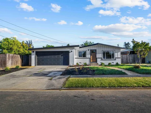2307 Arthur St, Napa, CA 94559