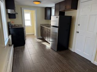 26 Main St APT 4, East Greenwich, RI 02818