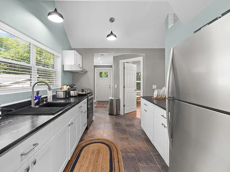 6463 Atlantic Ave — Photo 1
