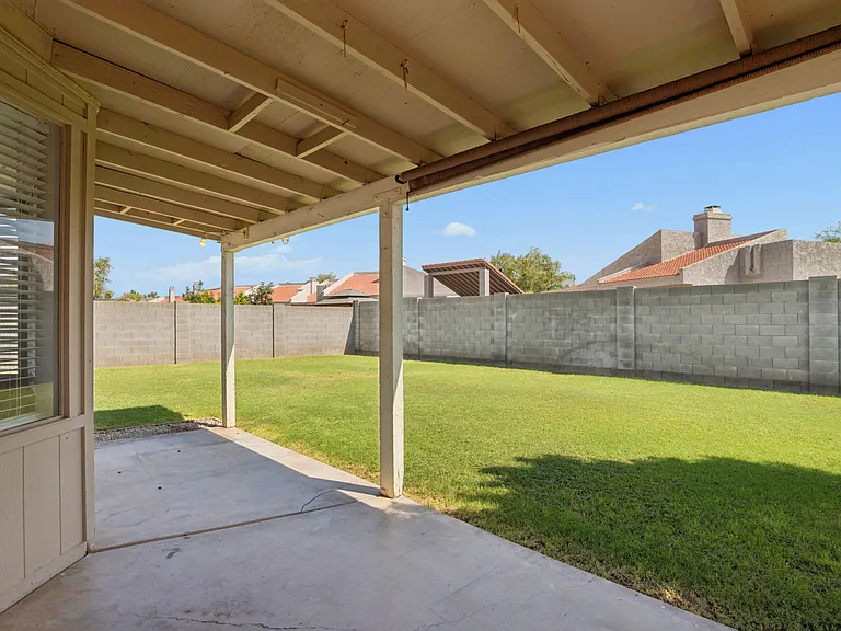 737 W El Prado Rd — Photo 3