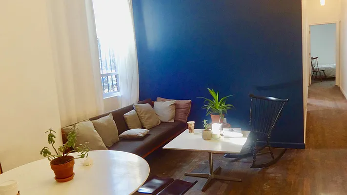 Rented by Grand & Co. | media 21