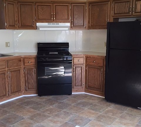 5th image of 294 Silver Creek Cir