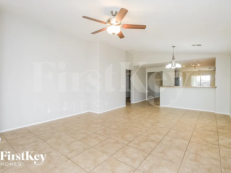 18582 W Vogel Ave — Photo 5