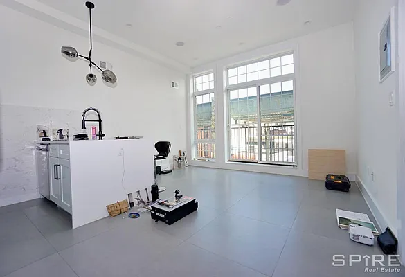 Rented by Spire Group | media 3