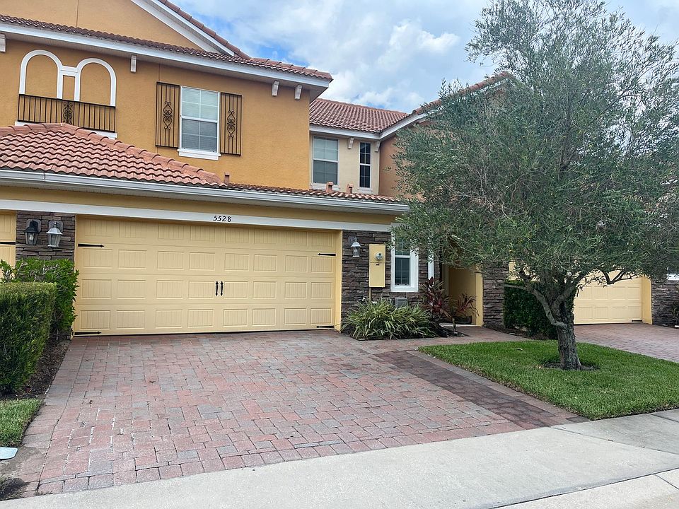 1st image of 5528 Siracusa Ln