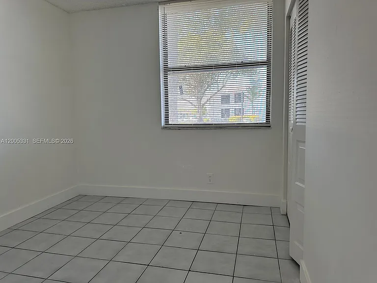 215 Lake Pointe Dr #113 — Photo 5