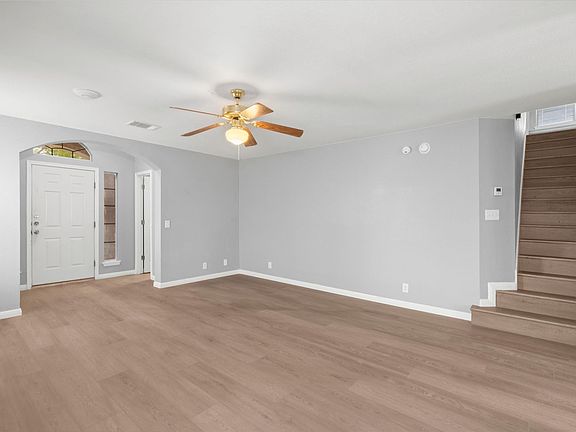 5th image of 818 San Vicente Dr
