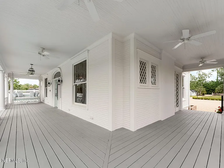 289 N Roscoe Blvd — Photo 42