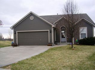 1901 Quail Ridge Ct, Liberty, MO 64068