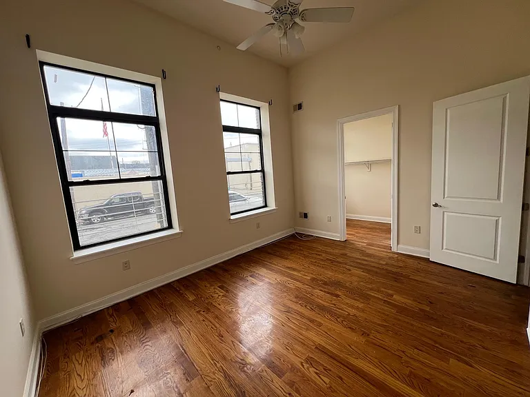 42 E 13th St #5 — Photo 9