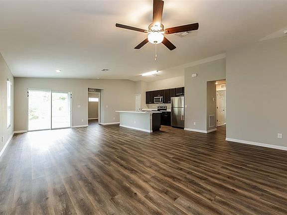 3rd image of 4208 Wall Ln