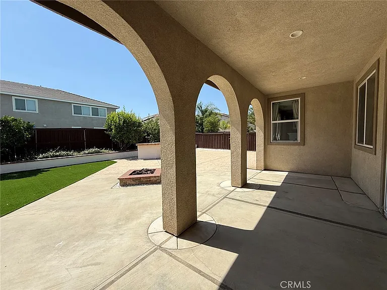 27949 Breakwater Ct — Photo 18