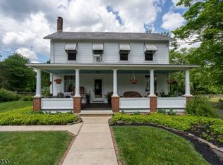 595 Main St, Asbury, NJ 08802