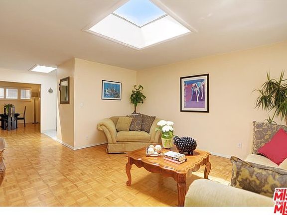 4th image of 938 Palm Ave #205