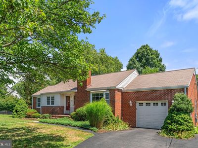 826 Van Buren St, Herndon, VA, 20170