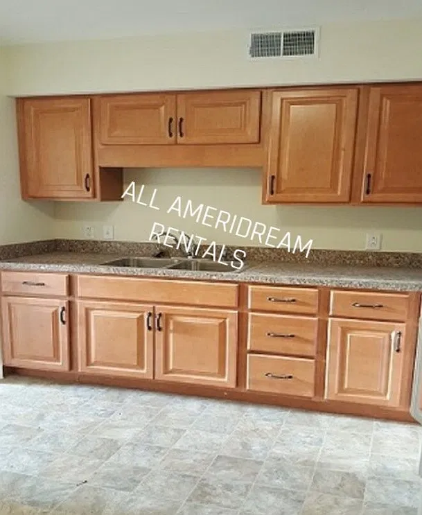 2 bed, $1,095 — Photo 2