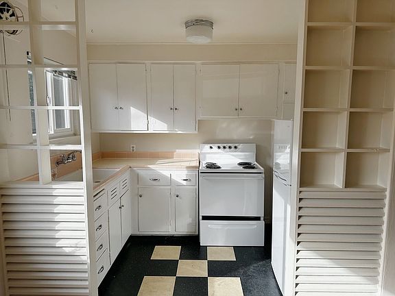 2nd image of 5740 SE Milwaukie Ave #43-4
