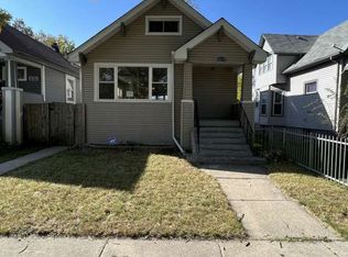 10210 S Lowe Ave, Arlington Heights, IL 60628