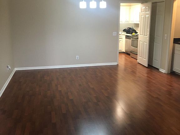 2nd image of 5359 Fredericksburg Rd APT 803