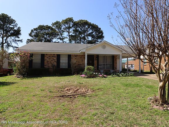 2nd image of 7905 Southaven Cir W