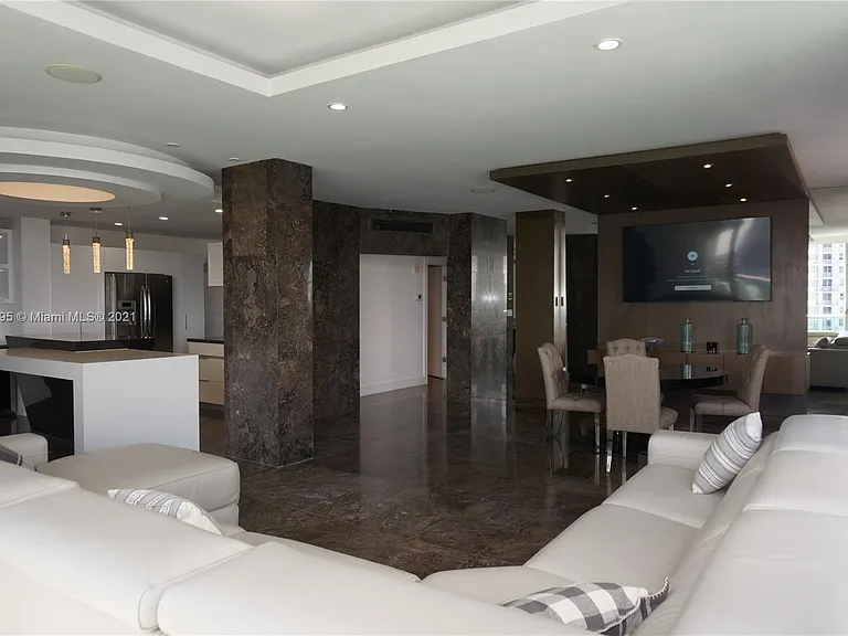4001 S Ocean Dr #1 — Photo 1