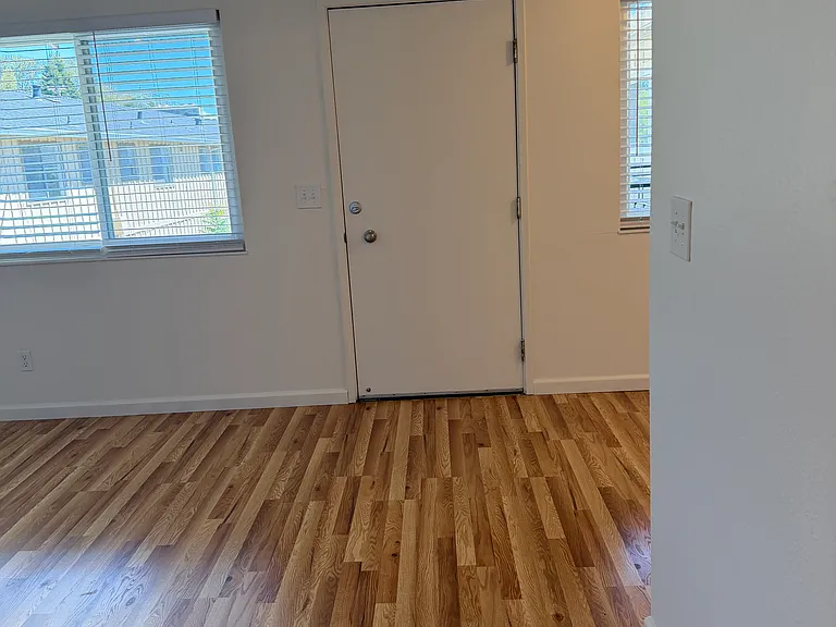 242 Curtner Ave #F — Photo 7