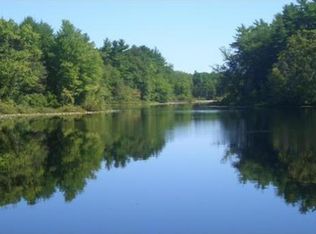 692 Walnut Plain Rd, Rochester, MA 02770