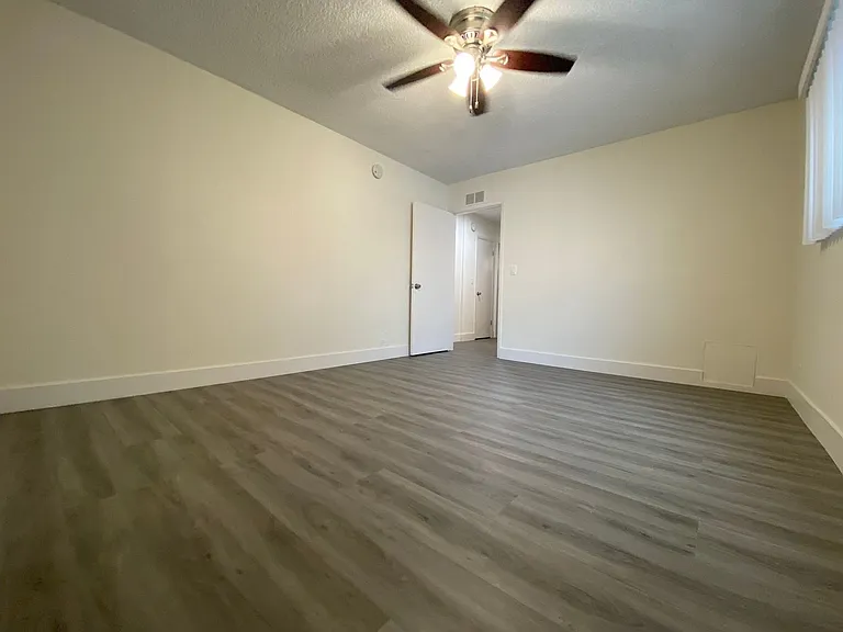 1808 N Harvard Blvd — Photo 59