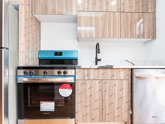 4th image of 45 Cumberland St APT 2