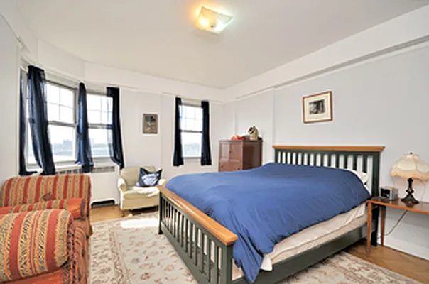 Sold by Simone Song Properties, LLC | media 12