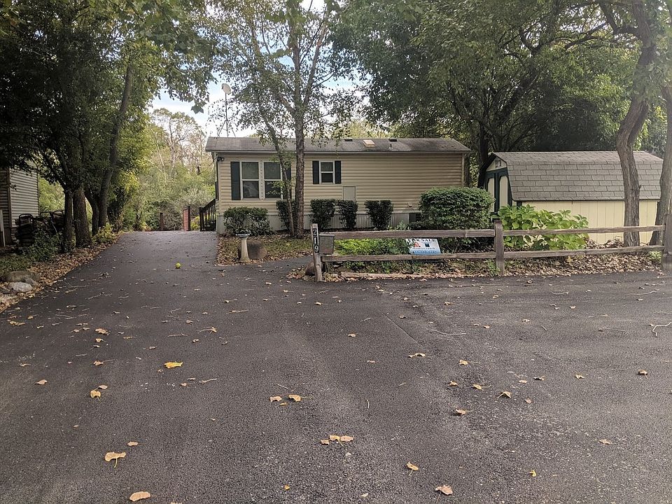 2nd image of 219 Fossil Cove Ln