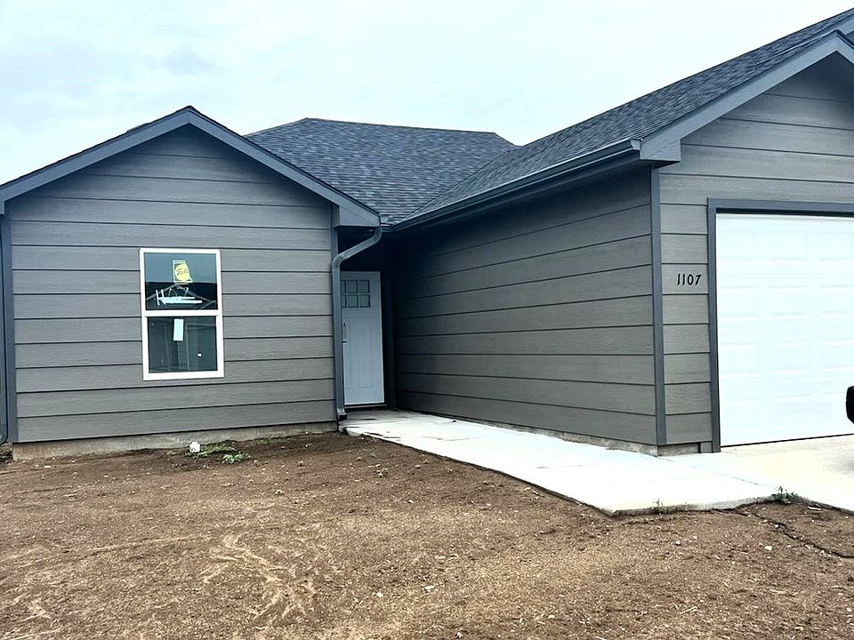 2nd image of 1107 Harbor Dr