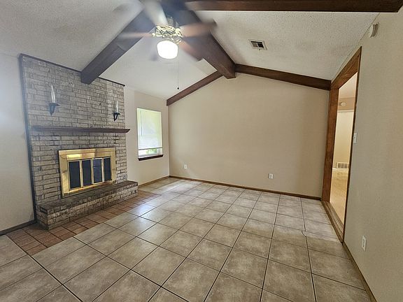 4th image of 421 NW 73rd St