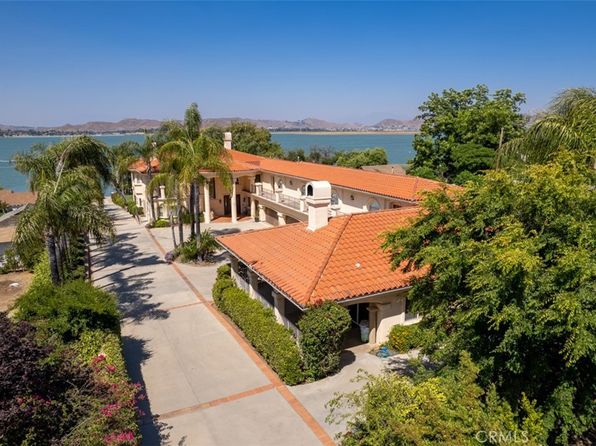 11 Island and Beachfront Homes for Sale Under $1 Million