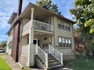 2420 E Market St #1, Akron, OH 44312
