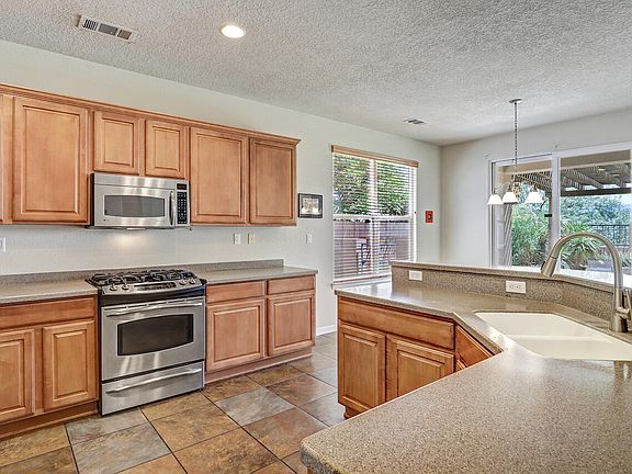 3rd image of 10216 Avenida Vista Sol NW