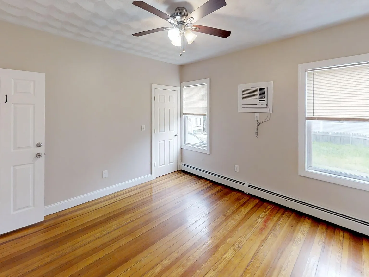96 Pembroke Ave — Photo 4