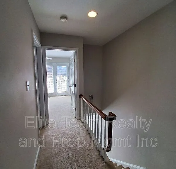 230 S Cedar St #5 — Photo 9