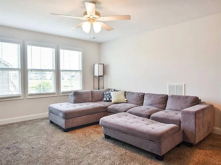 1462 Citadel Dr — Photo 15