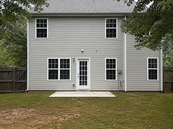 2nd image of 1942 Oakbluff Dr