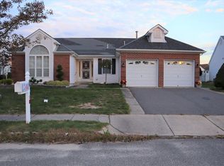 16 Colwyn Way, Toms River, NJ 08757