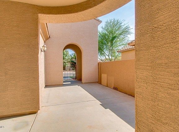 3rd image of 2612 E Lantana Dr