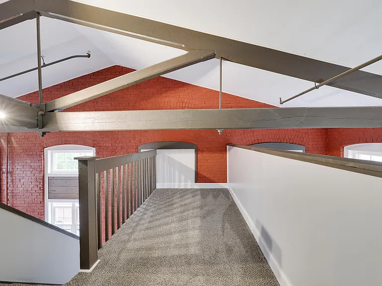 633 McKinley St #201 — Photo 25